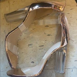 Clear strap heals